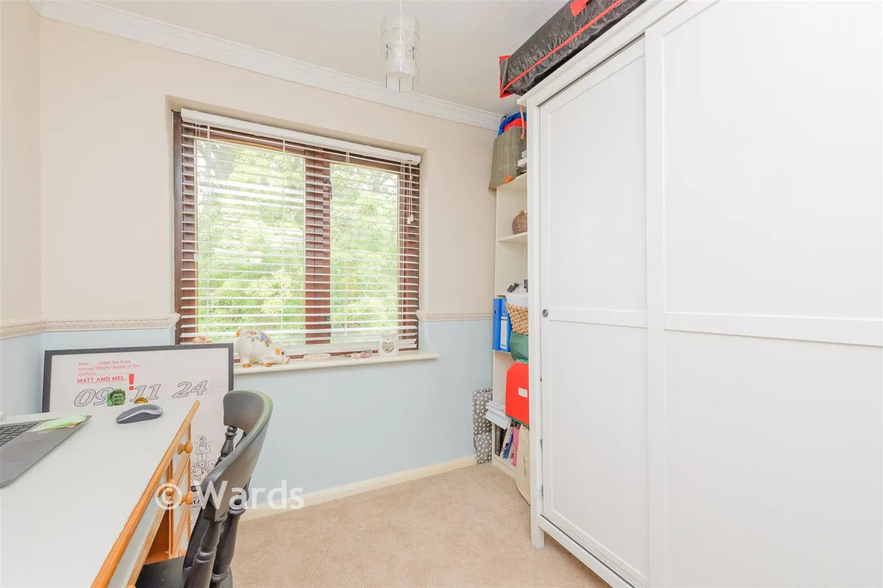 Fawkham Avenue, Longfield, DA3, photo 12