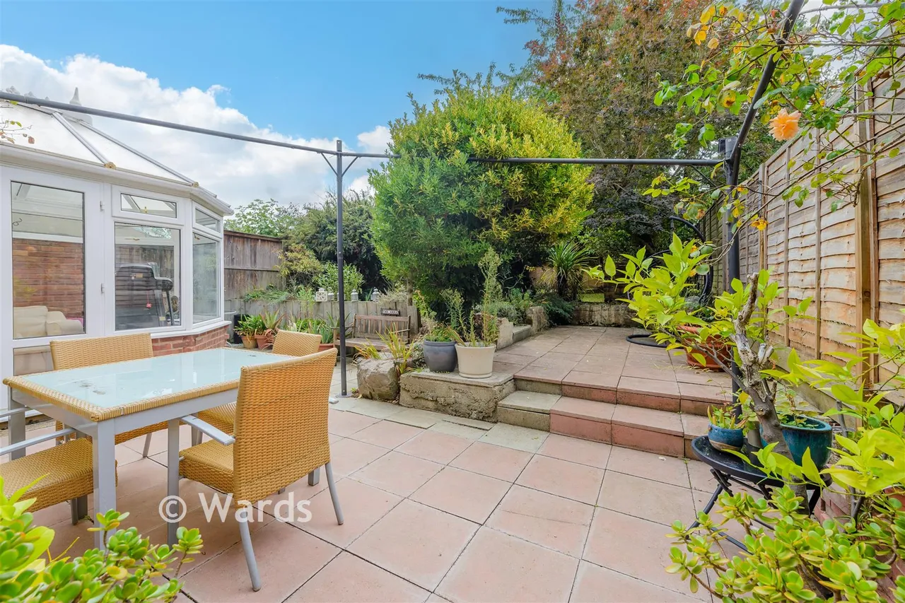 Fawkham Avenue, Longfield, DA3, photo 14