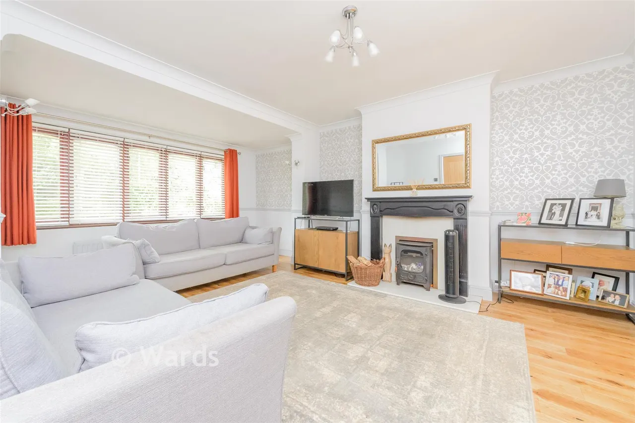 Fawkham Avenue, Longfield, DA3, photo 3