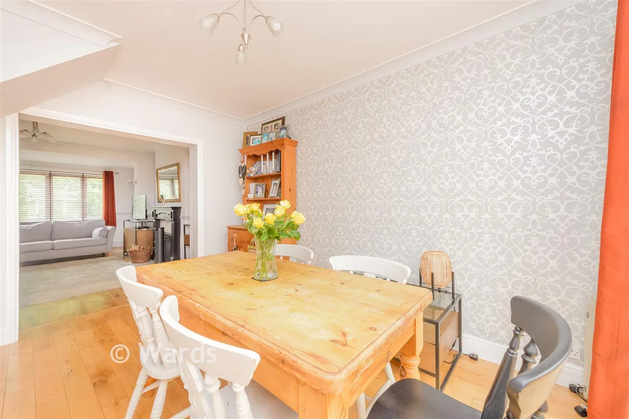 Fawkham Avenue, Longfield, DA3, photo 6