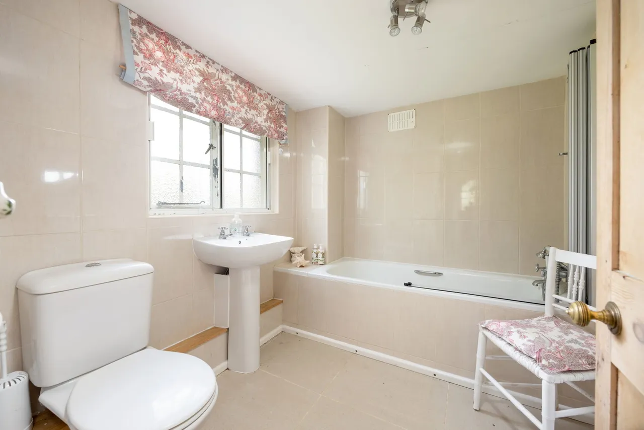 Rickbarton, West Lavington, SN10, photo 11