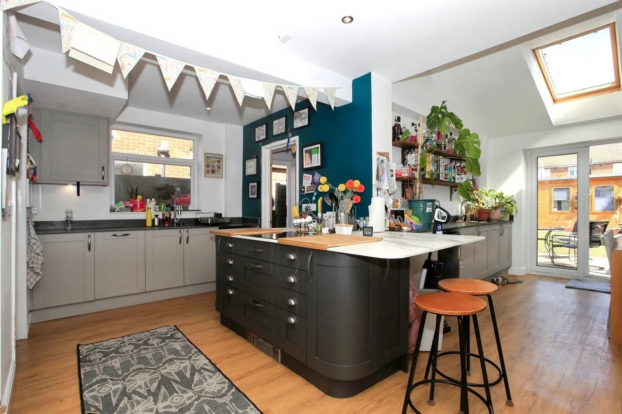 Southfields Avenue, Peterborough, PE2, photo 3