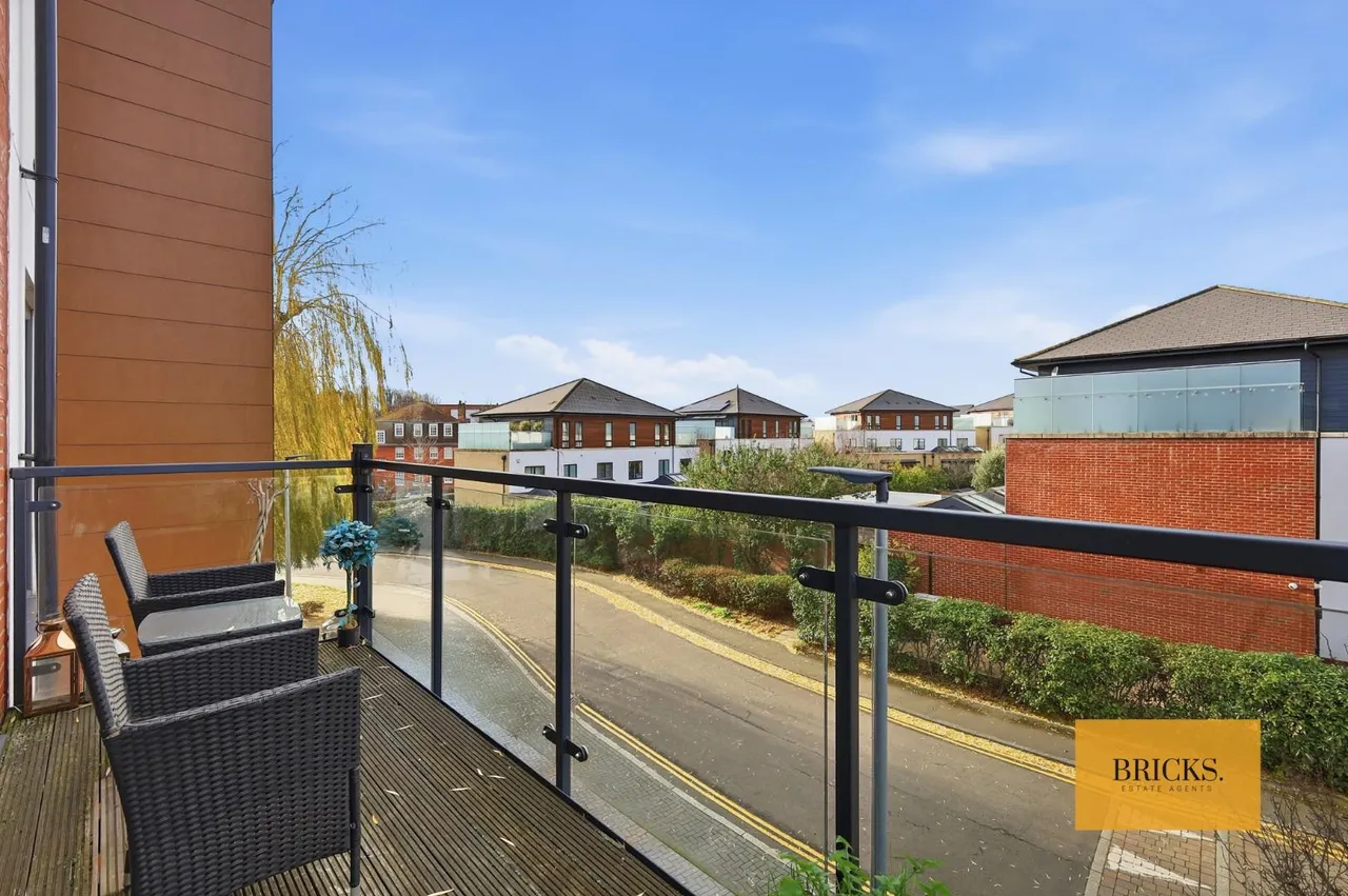 St. Clements Avenue, Romford, RM3 0FH, photo 12