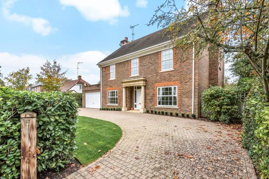 5 bed house to rent — Virginia Water, GU25 4RR