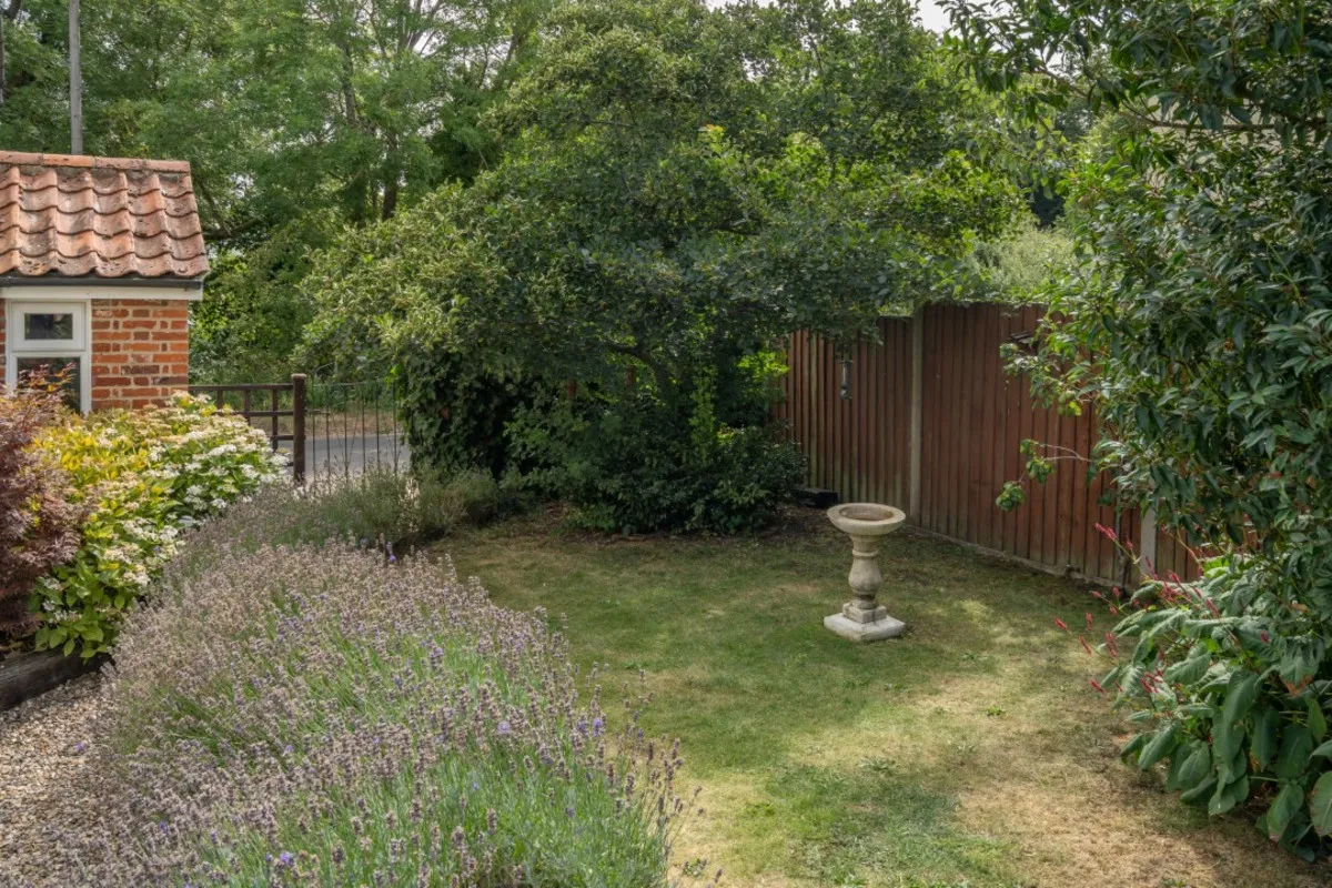 Birds Corner, Shipdham, IP25, photo 21