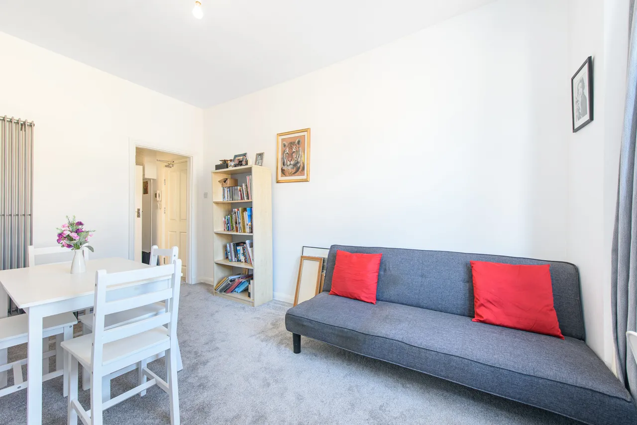 Flat 3, 5 Second Avenue, London, photo 4