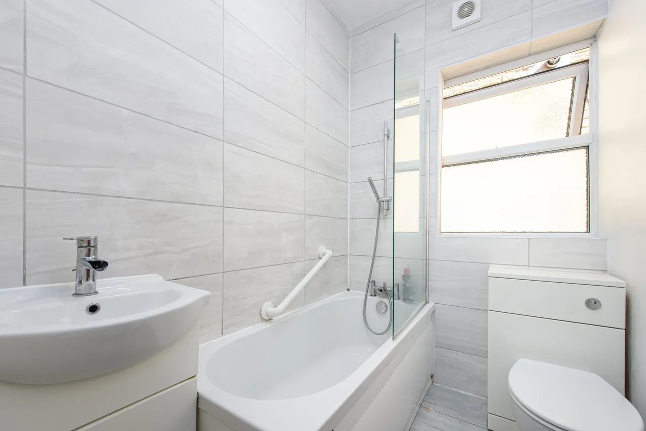 Flat 3, 5 Second Avenue, London, photo 6