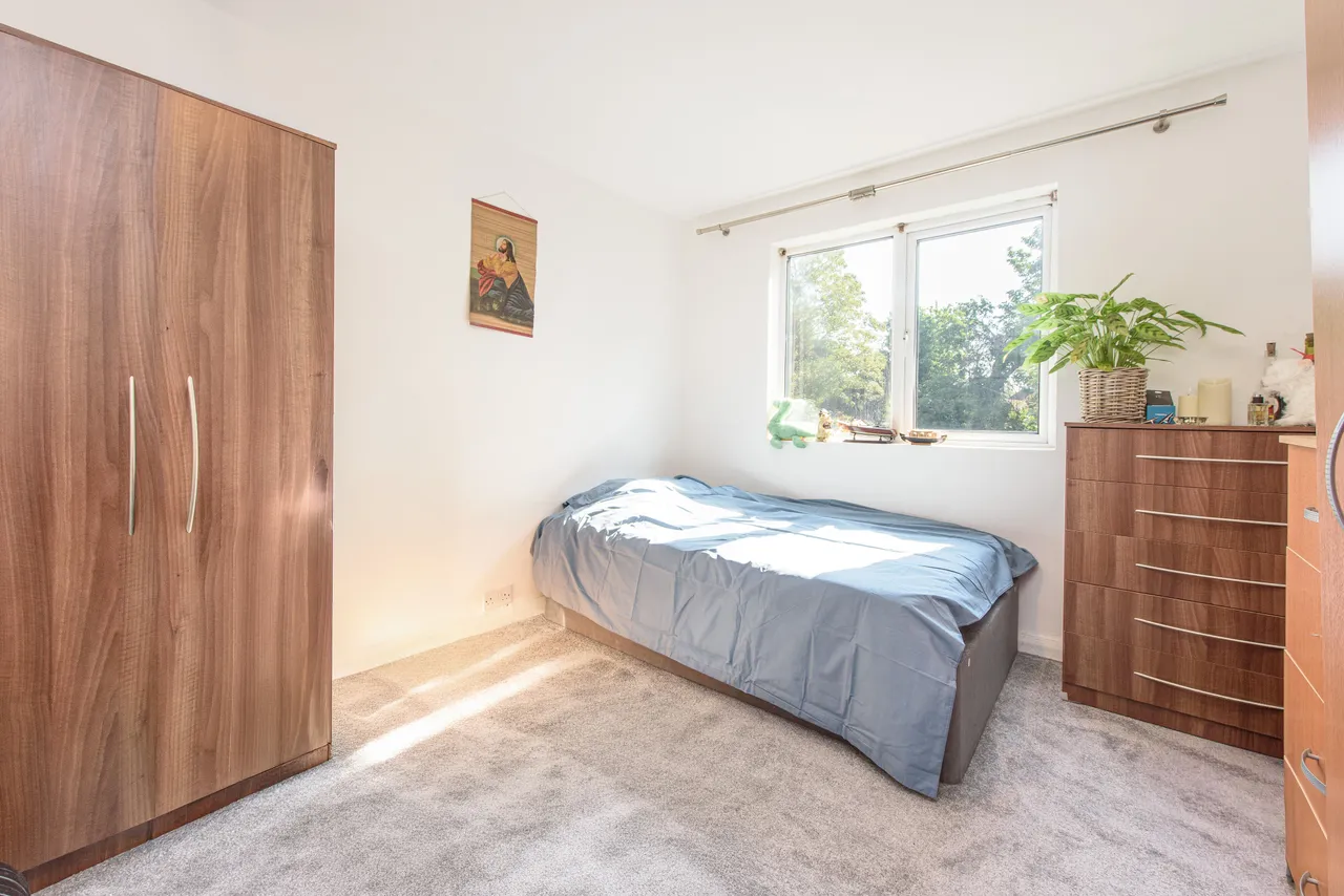 Flat 3, 5 Second Avenue, London, photo 3