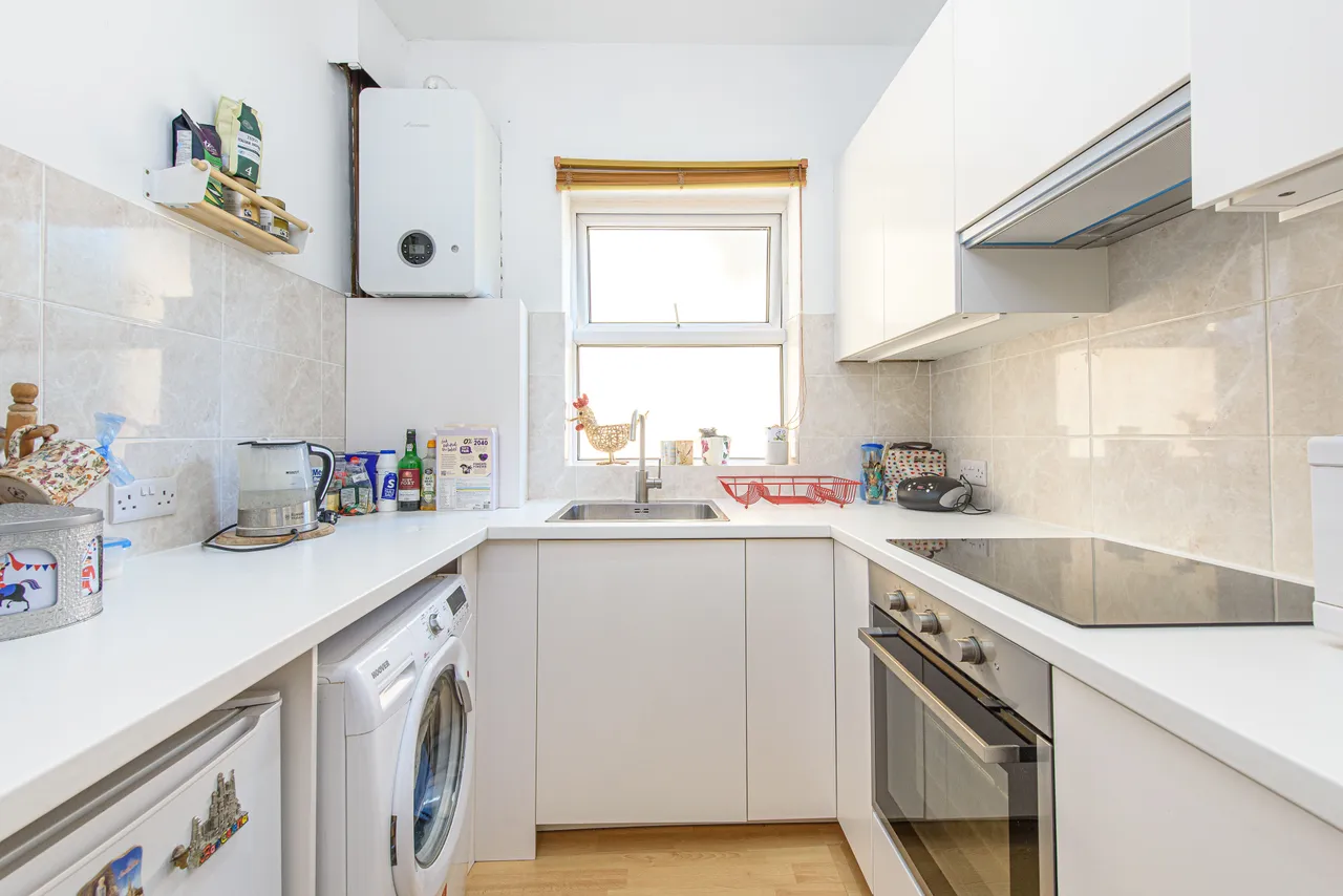 Flat 3, 5 Second Avenue, London, photo 5