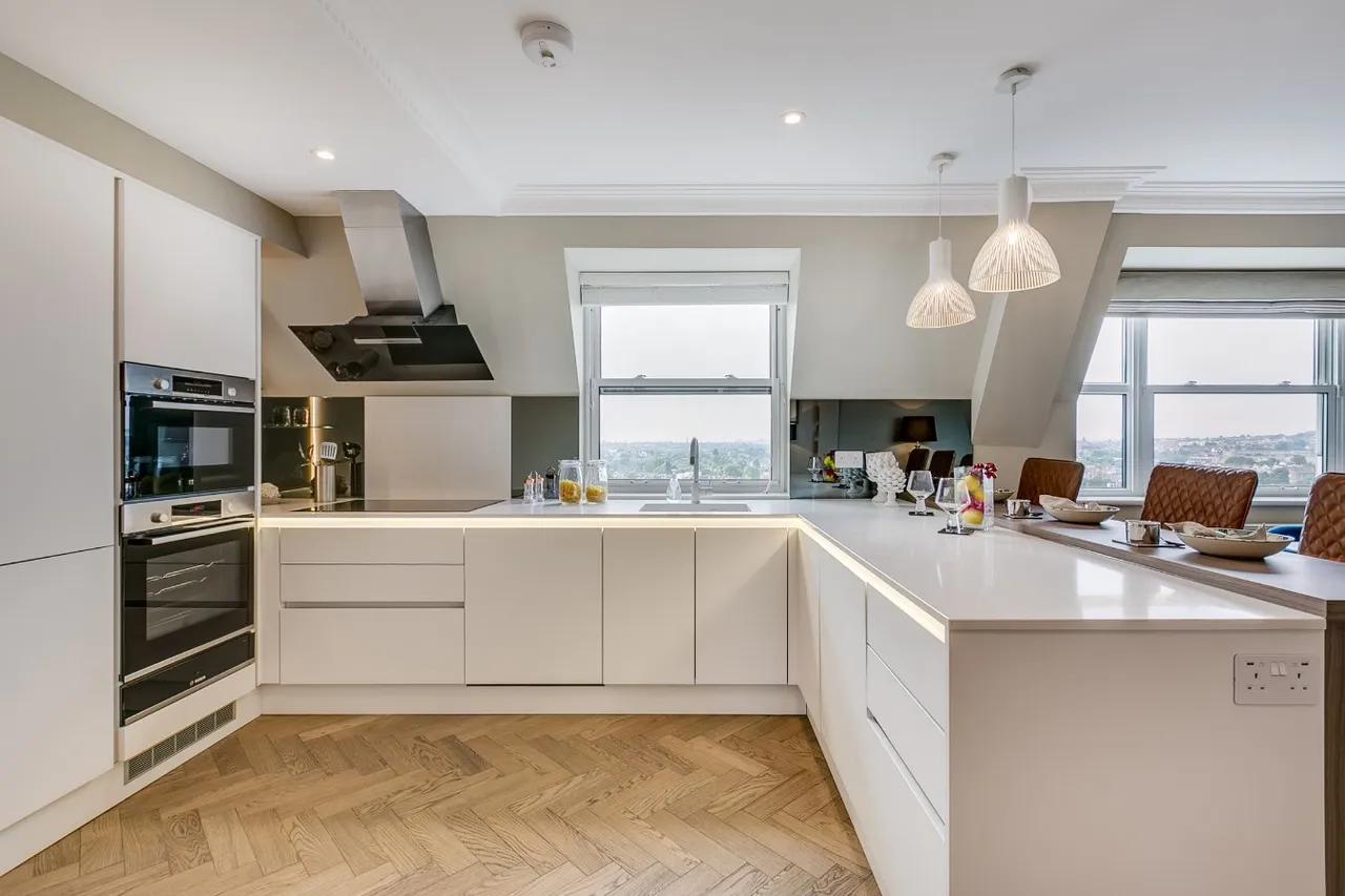 Boydell Court, St. Johns Wood Park, London, NW8 6NH, photo 2
