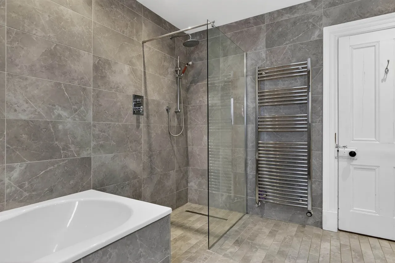 Cranmore Gardens, Malone, BT9, photo 45