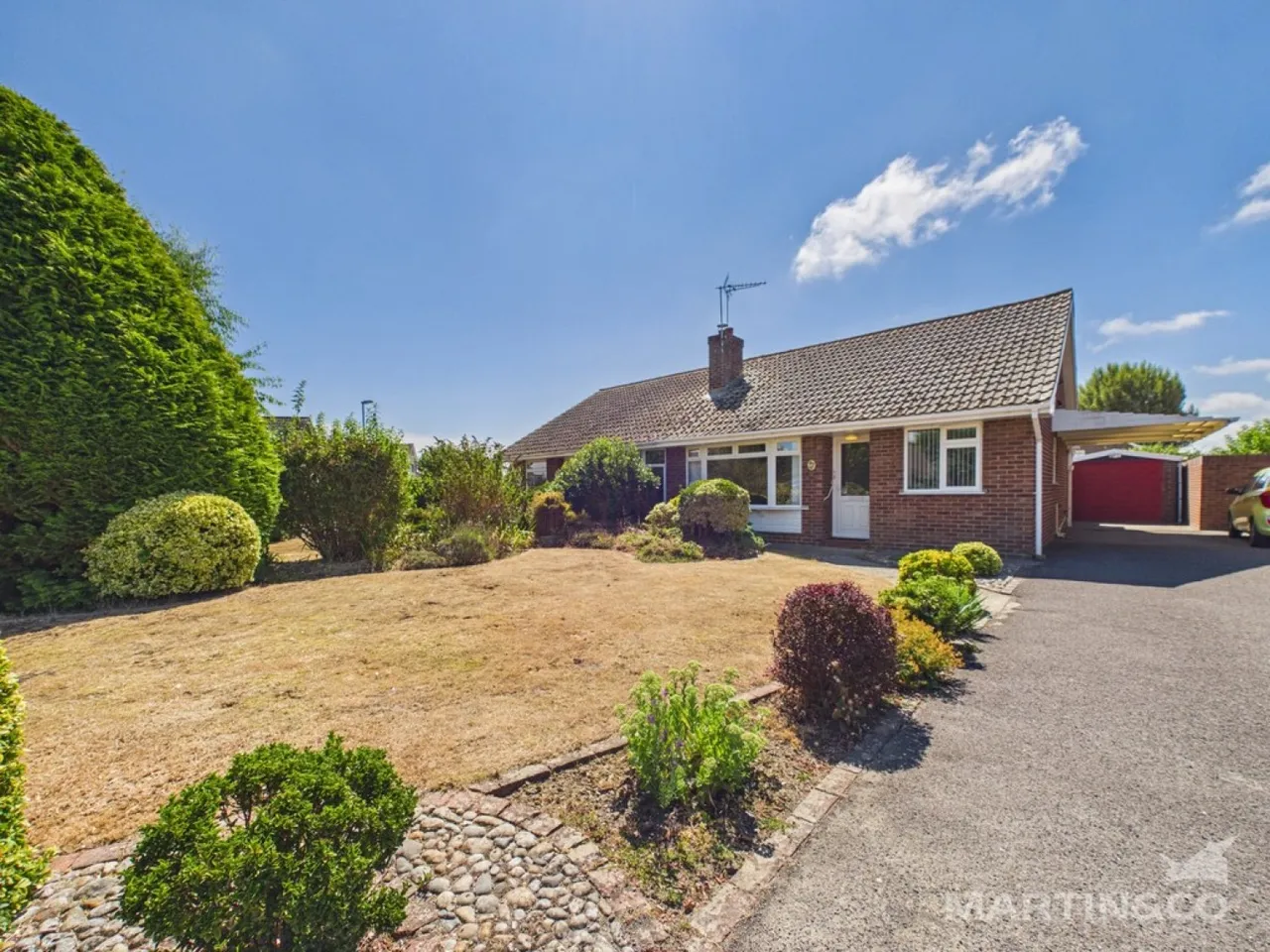 2 bed house for sale — Boxgrove Gardens, Rose Green, West Sussex