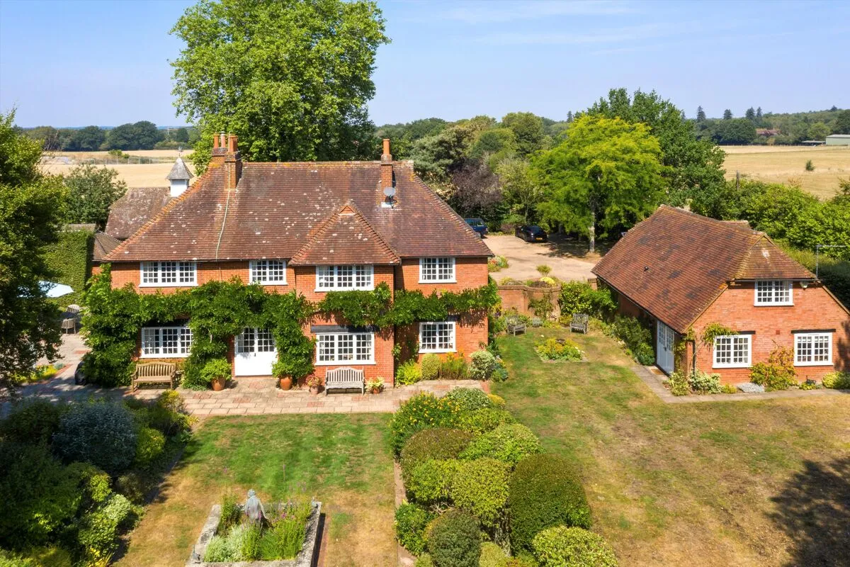 Old Lane, Cobham, KT11, photo 11
