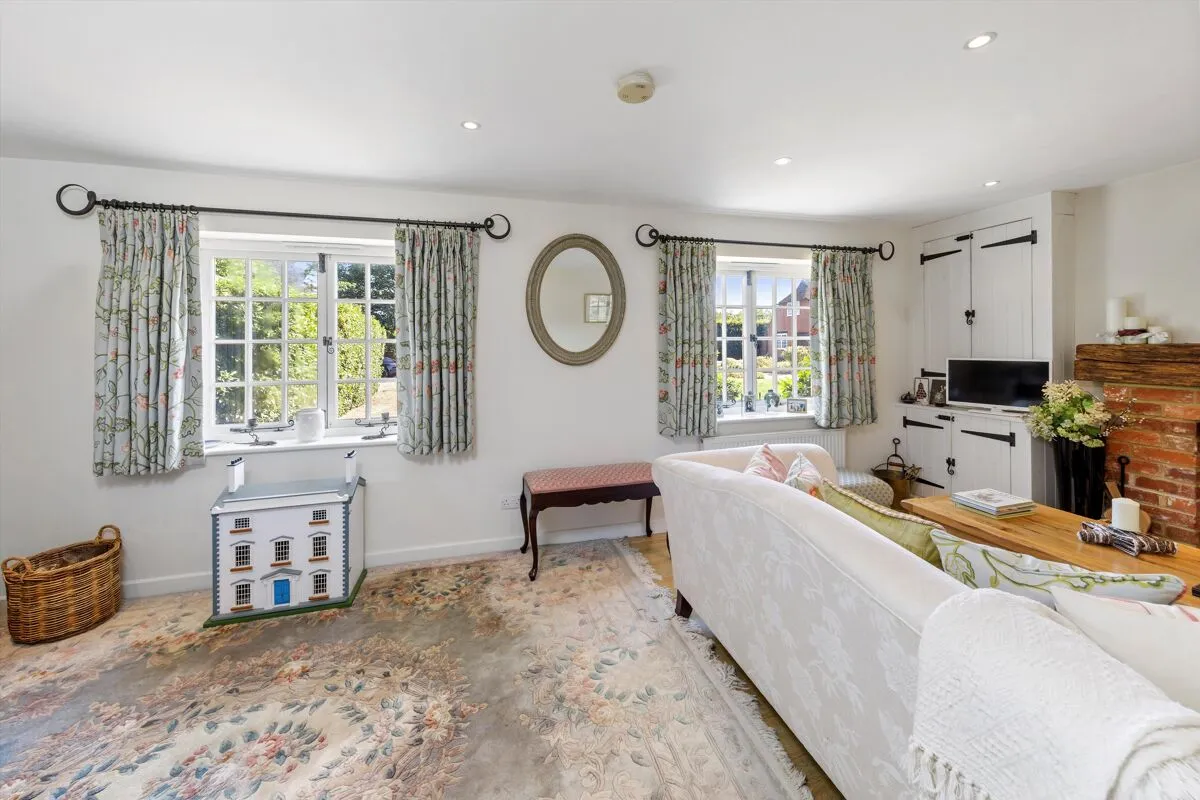 Old Lane, Cobham, KT11, photo 16