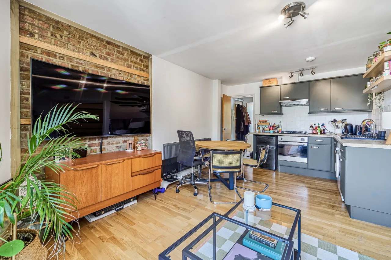1 bed flat for sale, Brixton Hill, Brixton, SW2