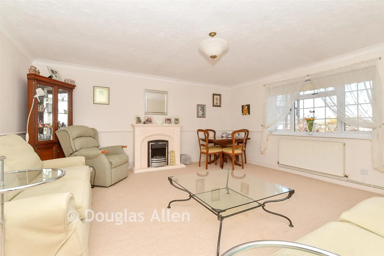 Wood Lane, Hornchurch, RM12, photo 9