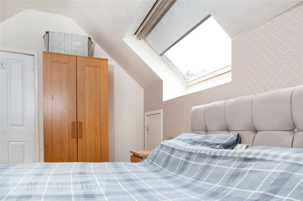 Rochdale Road, High Crompton, OL2, photo 19