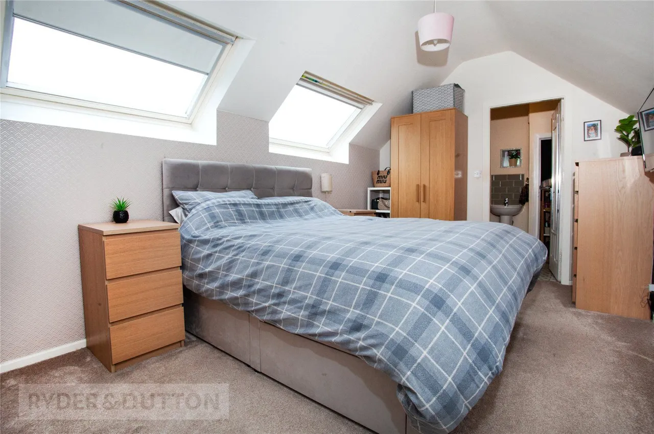 Rochdale Road, High Crompton, OL2, photo 18