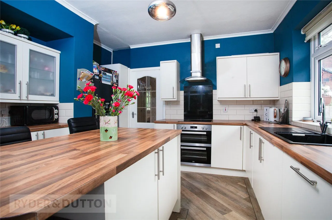 Rochdale Road, High Crompton, OL2, photo 10