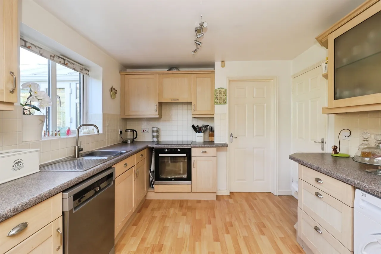 Applewood Close, Worksop, photo 5