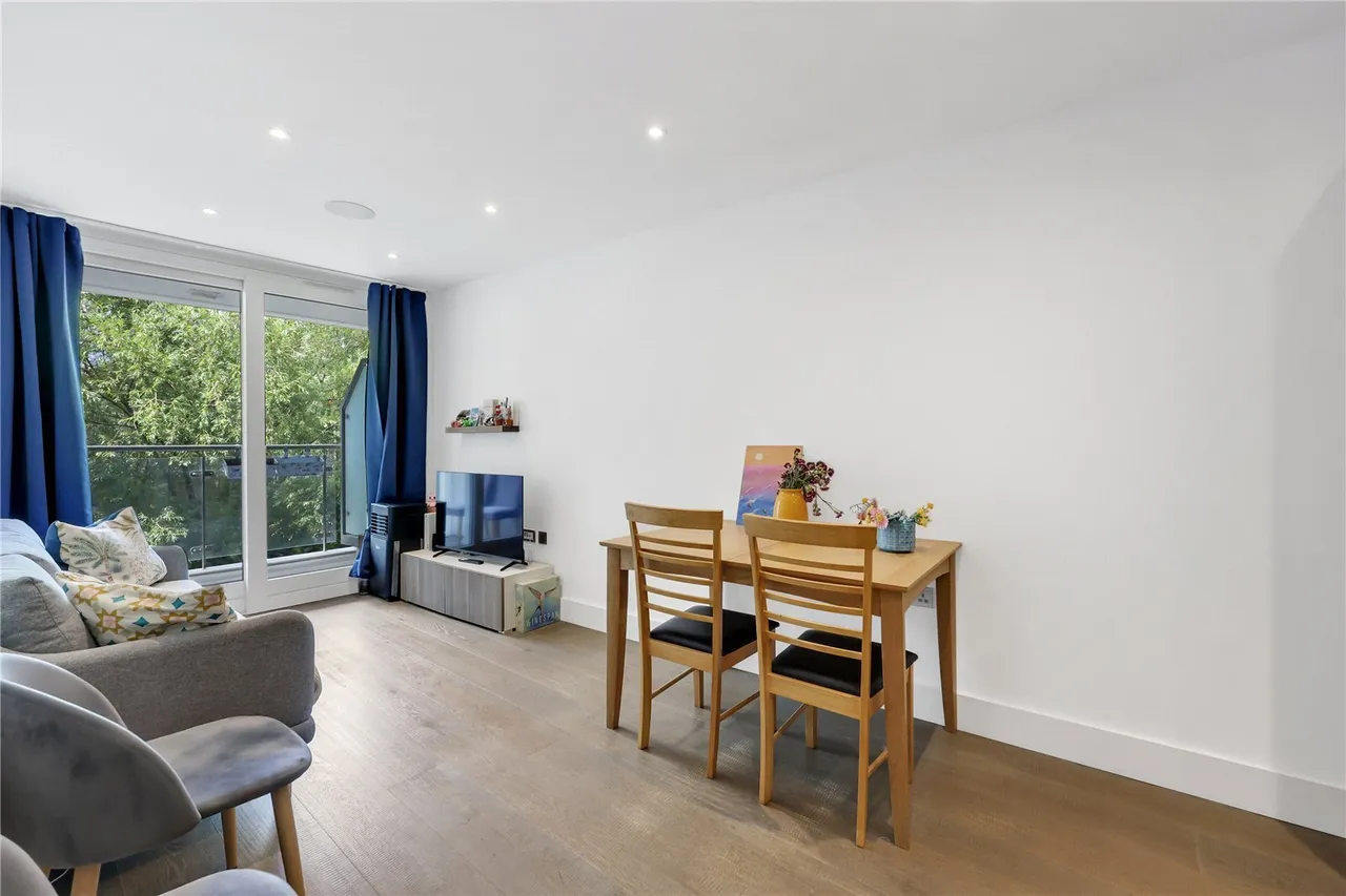 1 bed flat for sale, Wenlock Road, London, N1