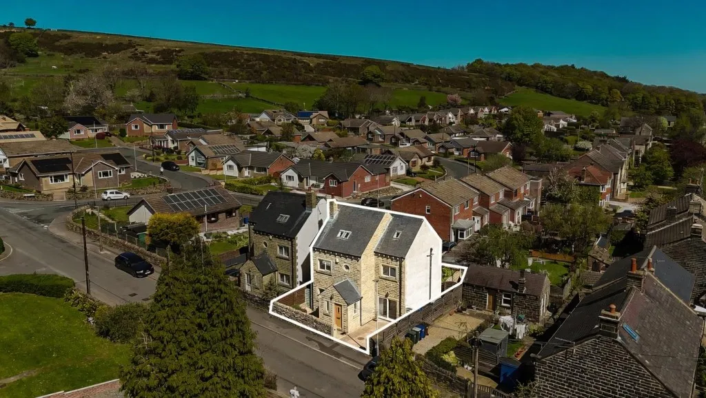 3 bed house for sale, Royd Lane, Millhouse Green