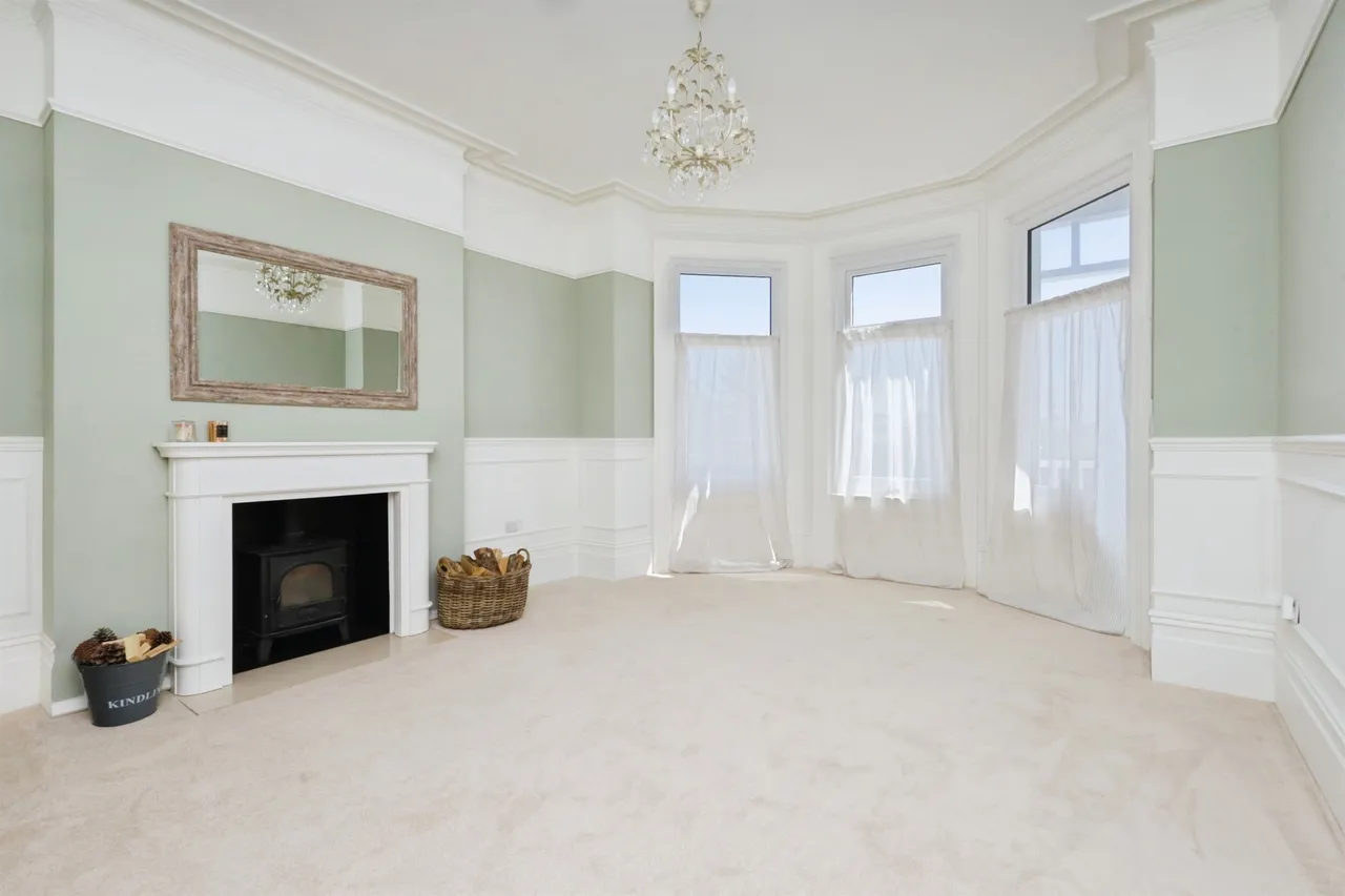 Royal Parade, Eastbourne, photo 3