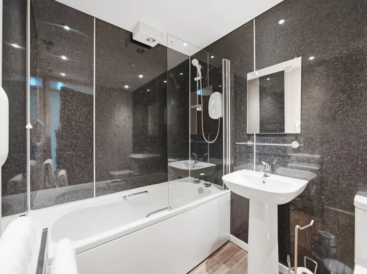 Broughton Road, Broughton, EH7, photo 9