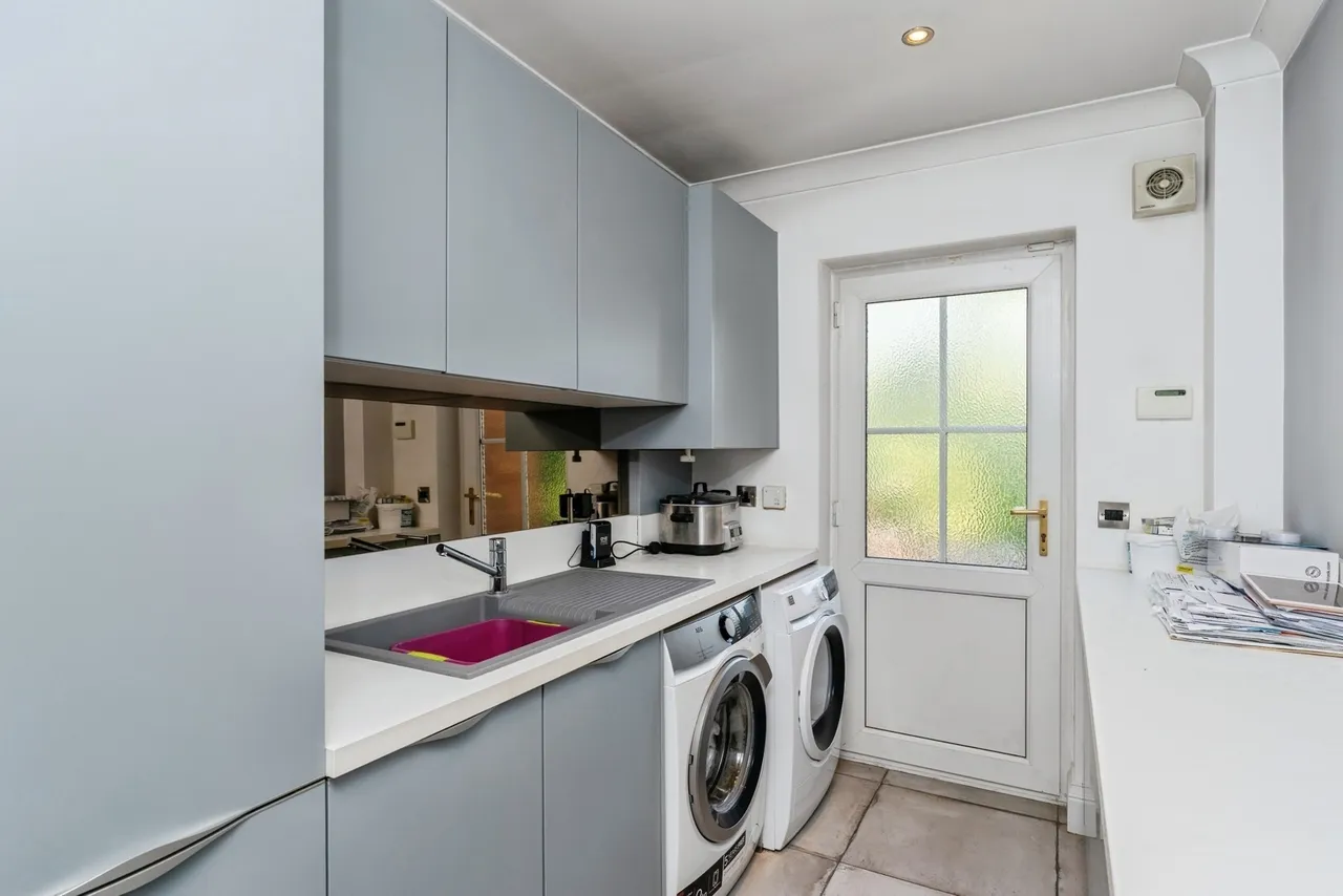 Yew Tree Close, St. Asaph, LL17, photo 36