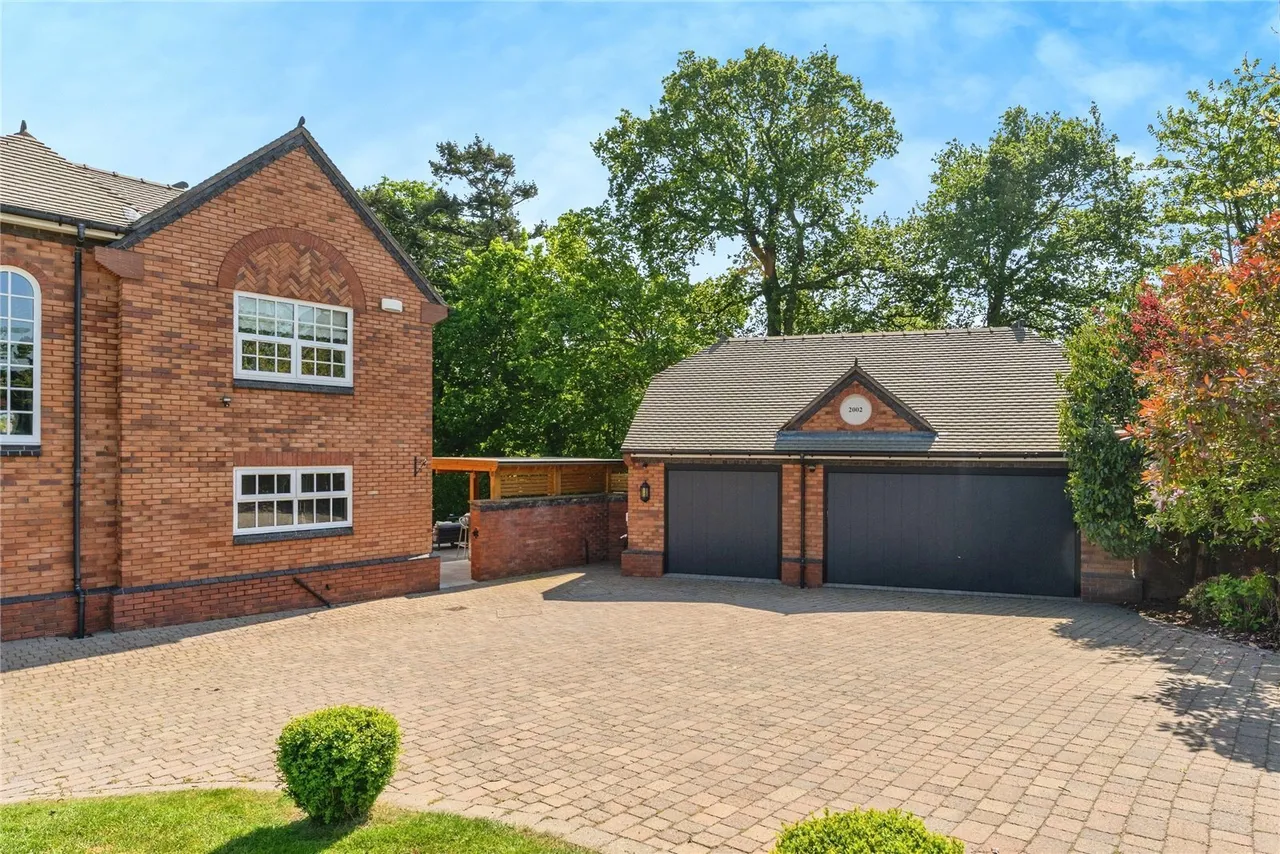 Yew Tree Close, St. Asaph, LL17, photo 29