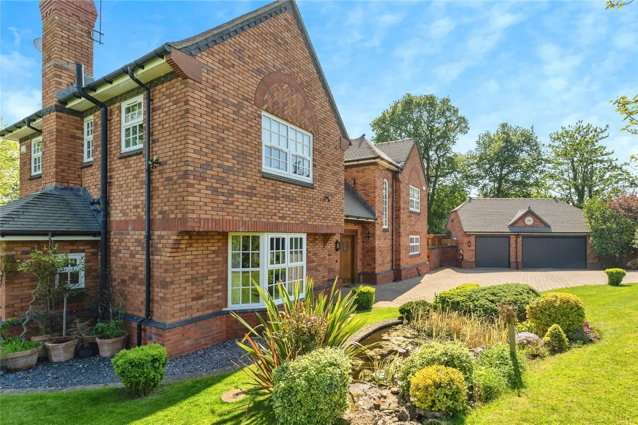 Yew Tree Close, St. Asaph, LL17, photo 15
