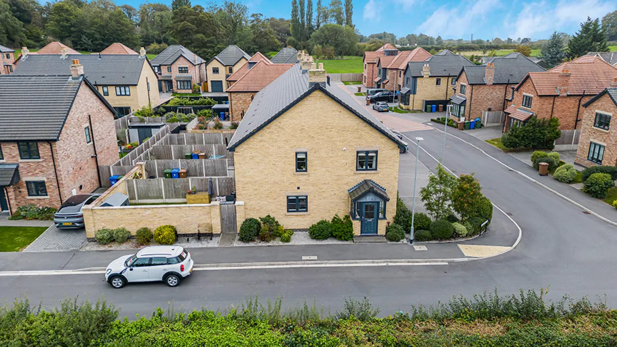 Bacchus Lane, Brough, HU15, photo 32