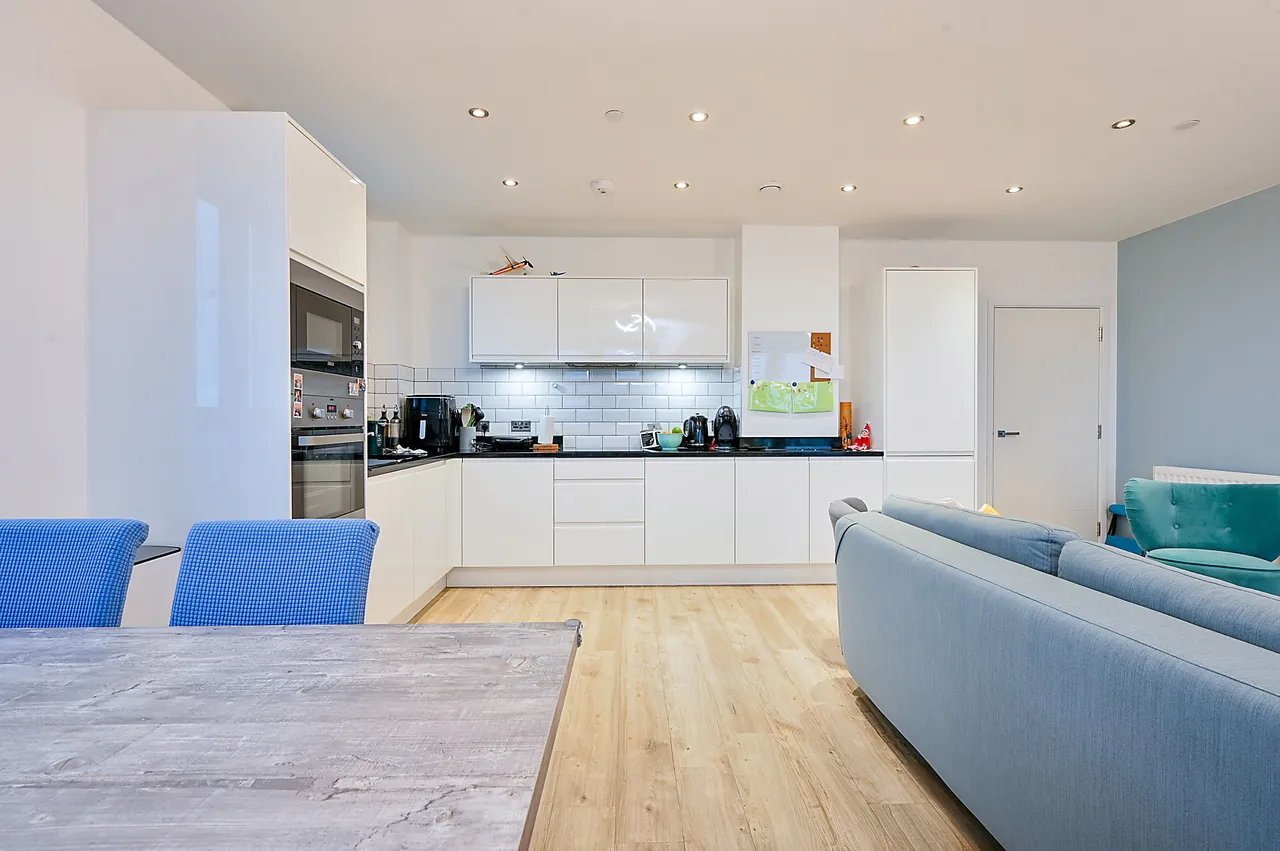 London, NW10, photo 3