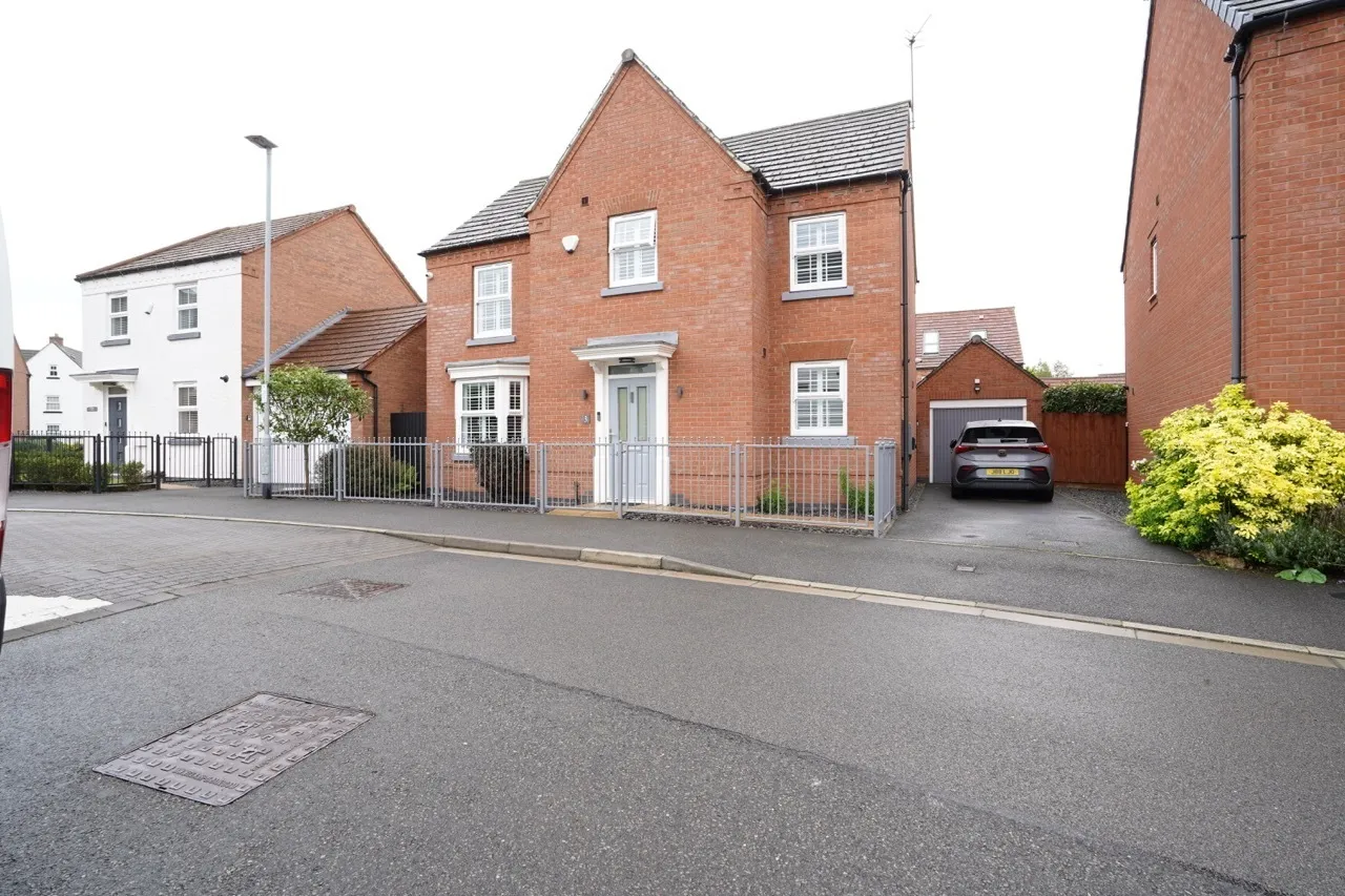 4 bed house for sale, Falcon Way, Hucknall, NG15
