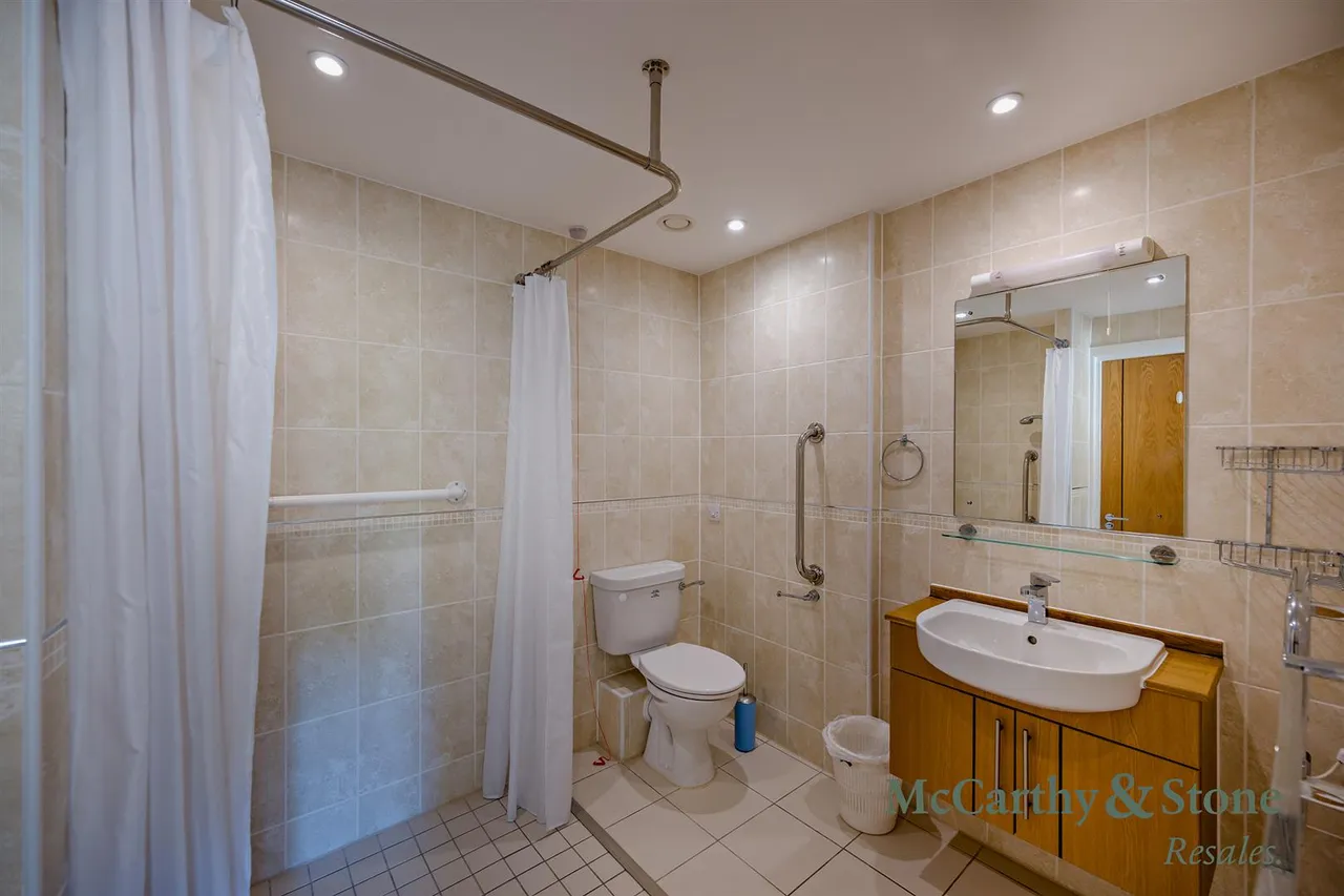 Darkes Lane, Potters Bar, EN6, photo 6