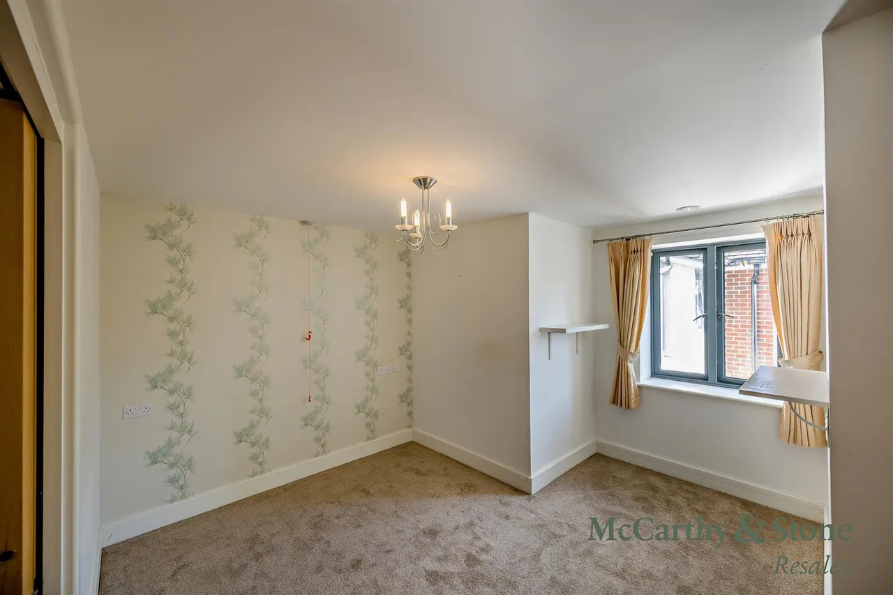 Darkes Lane, Potters Bar, EN6, photo 5