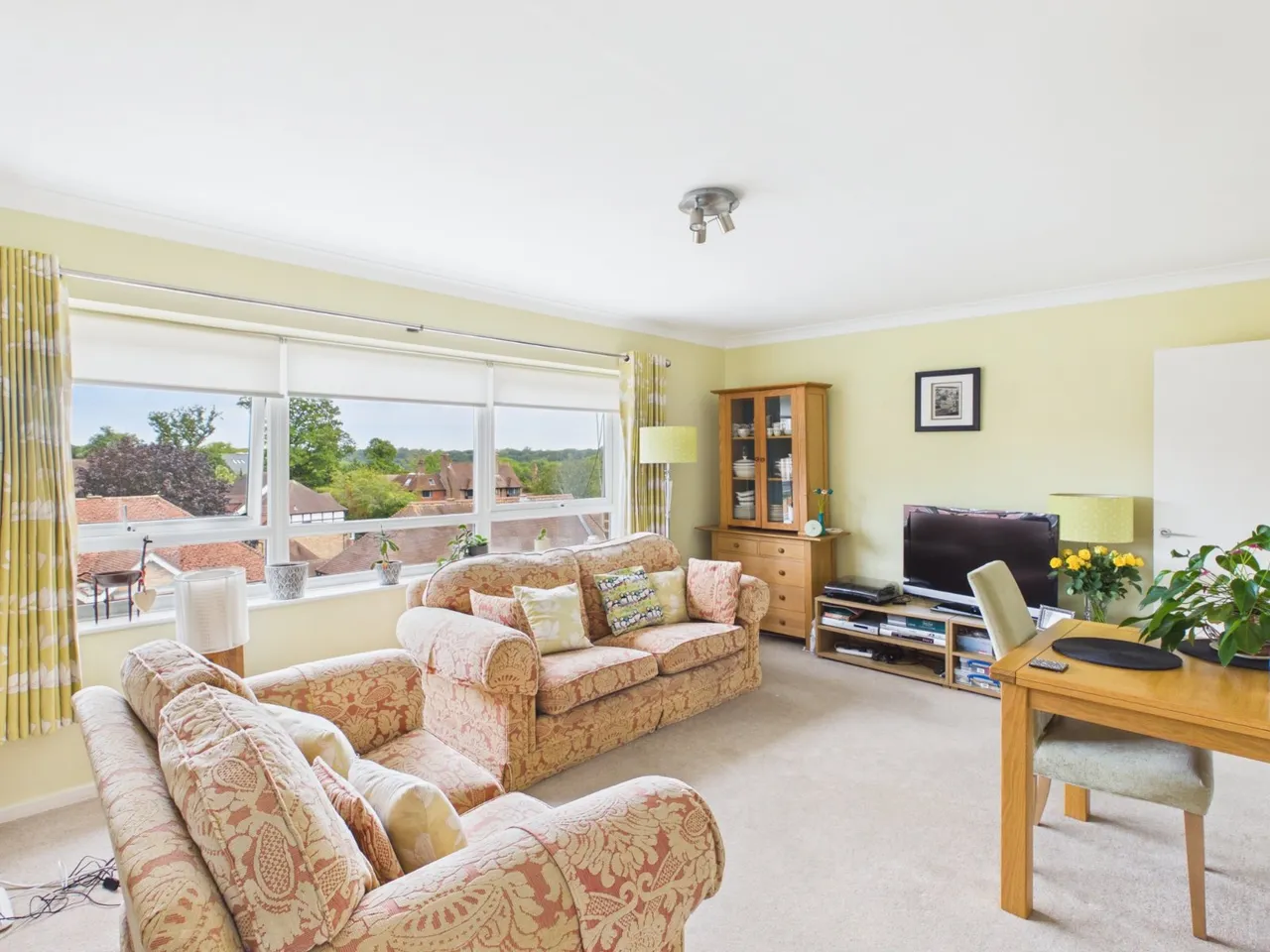 Gerrards Cross, Buckinghamshire, photo 2