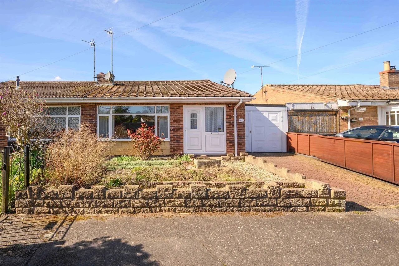 2 bed house for sale, The Ridings Kettering, NN14