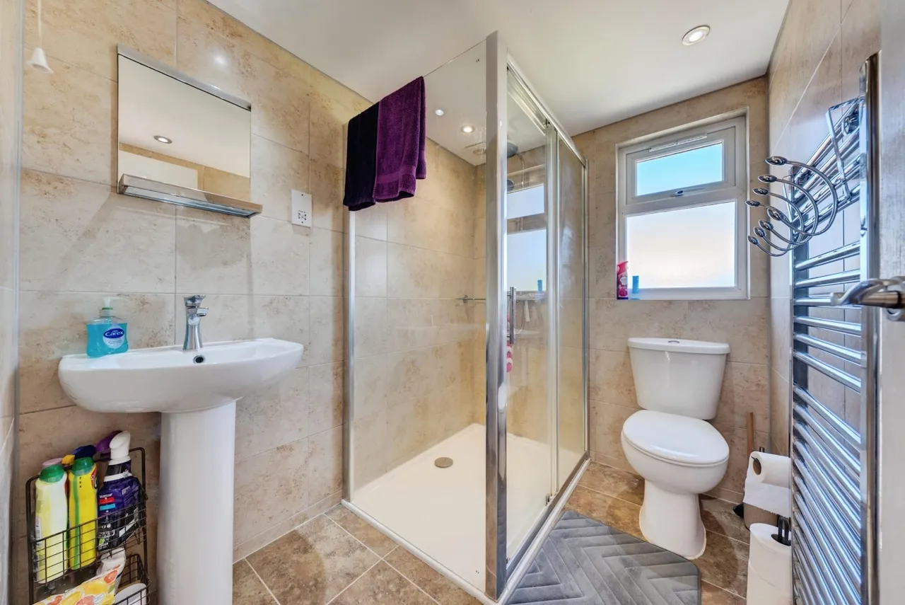 Hurstleigh Gardens, Ilford, IG5, photo 18