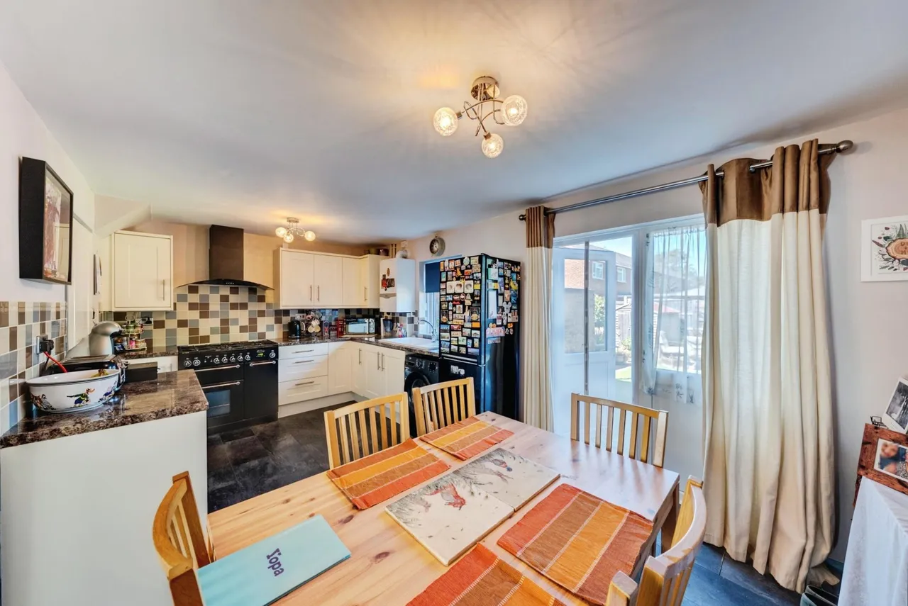 Hurstleigh Gardens, Ilford, IG5, photo 6