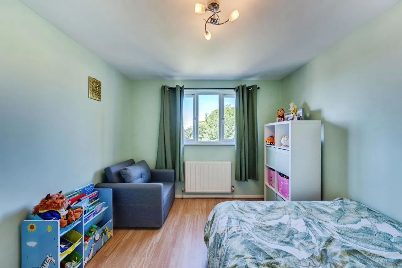 Hurstleigh Gardens, Ilford, IG5, photo 12