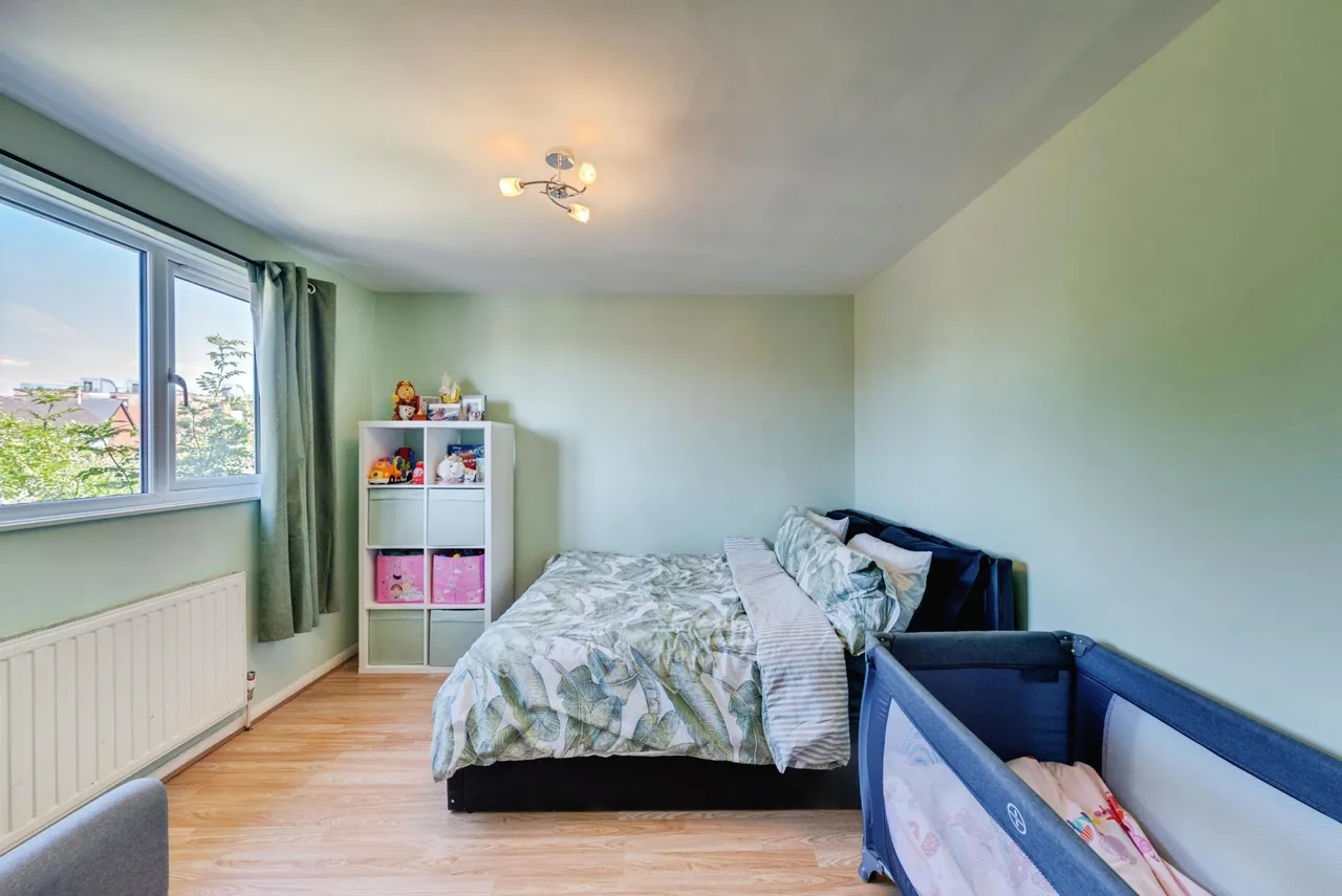 Hurstleigh Gardens, Ilford, IG5, photo 10