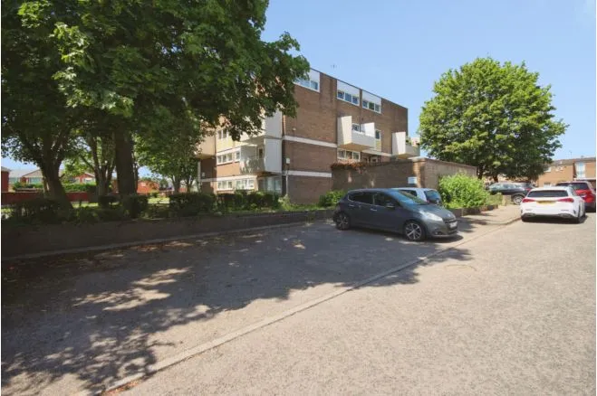2 bed flat for sale — Kent Close, Coventry