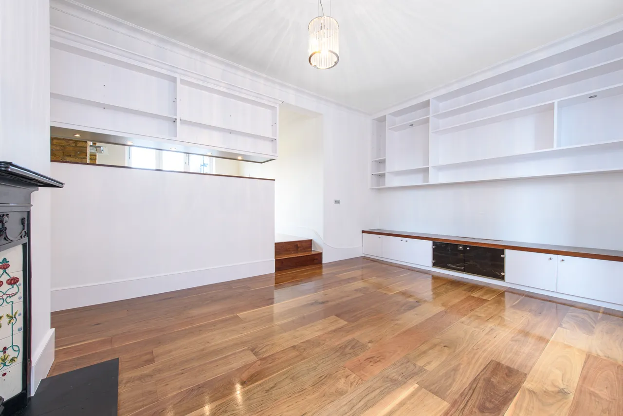 16 Holly Bush Vale, London, photo 9