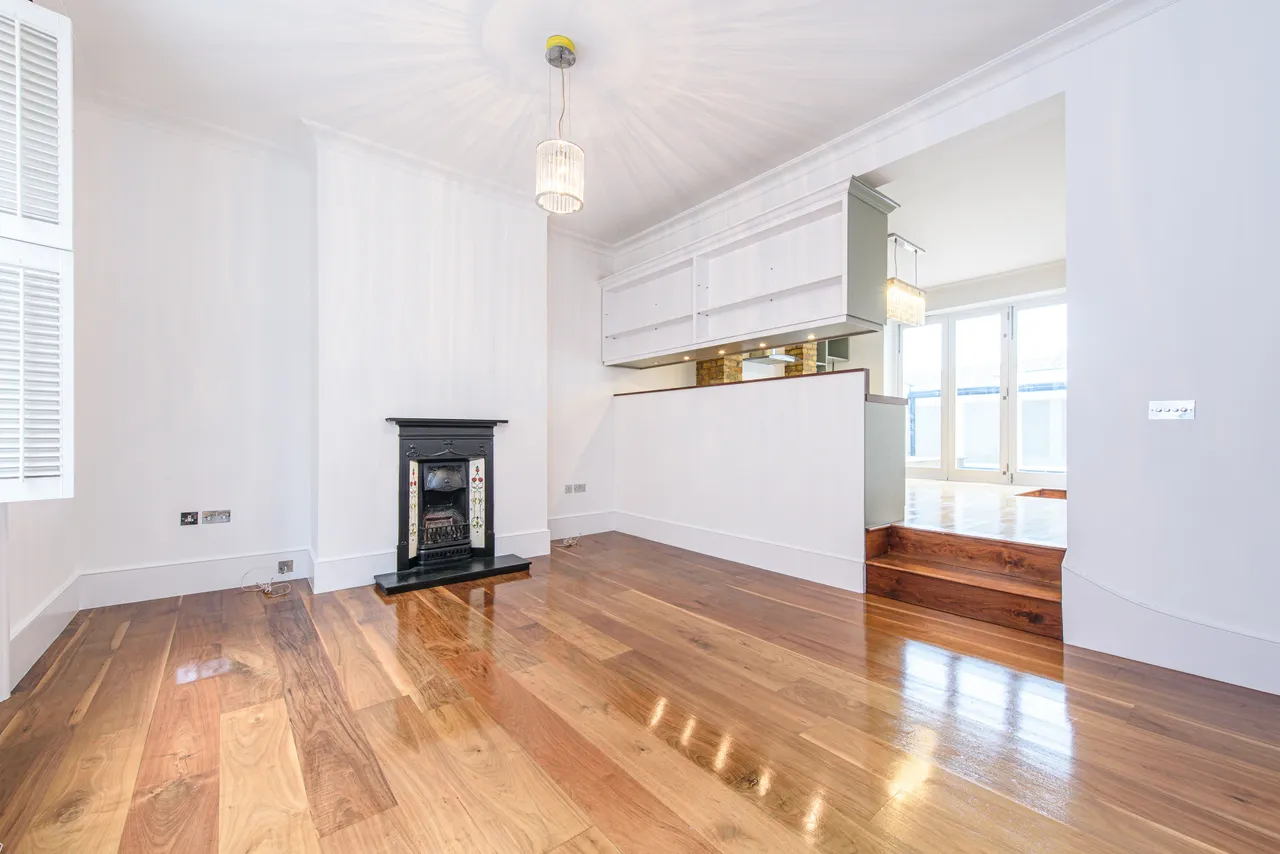 16 Holly Bush Vale, London, photo 3