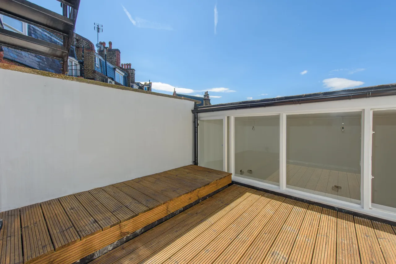 16 Holly Bush Vale, London, photo 12