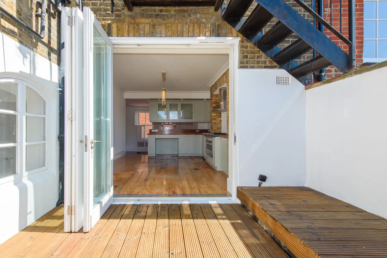 16 Holly Bush Vale, London, photo 11