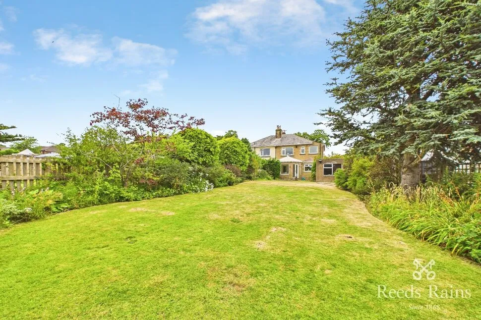 Whitechapel Road, Scholes, West Yorkshire, BD19, photo 4