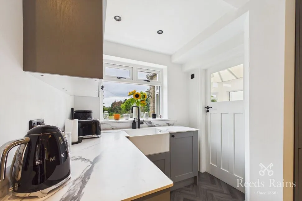 Whitechapel Road, Scholes, West Yorkshire, BD19, photo 12