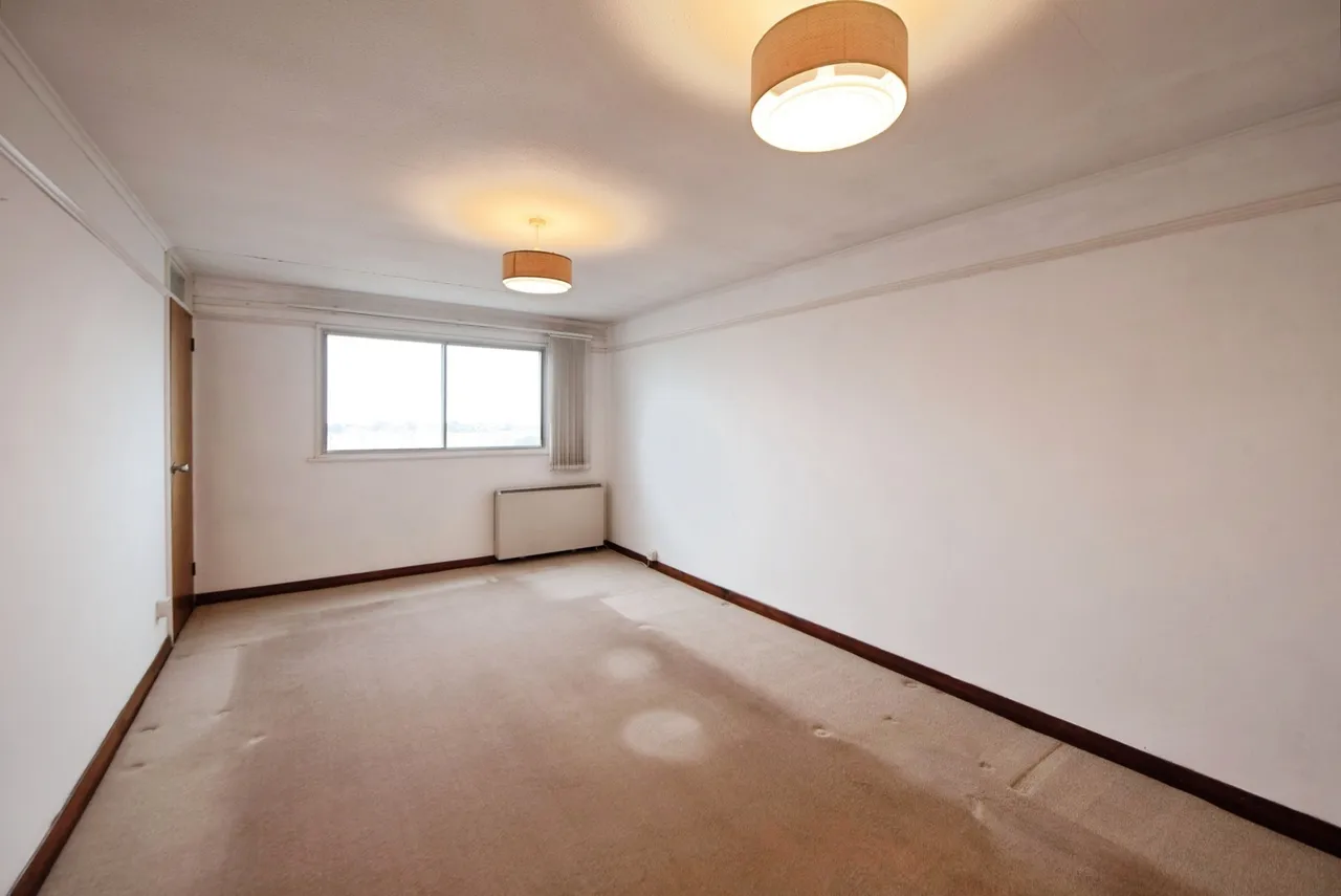 Clarendon Road, Southsea, PO4, photo 13